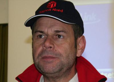 André Grundmann mit IG BAU-Mütze André Grundmann mit IG BAU-Mütze