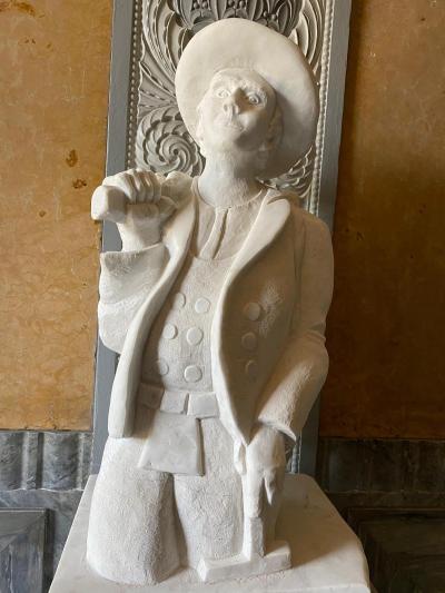 Eine der Statuen im Bundeshaus.