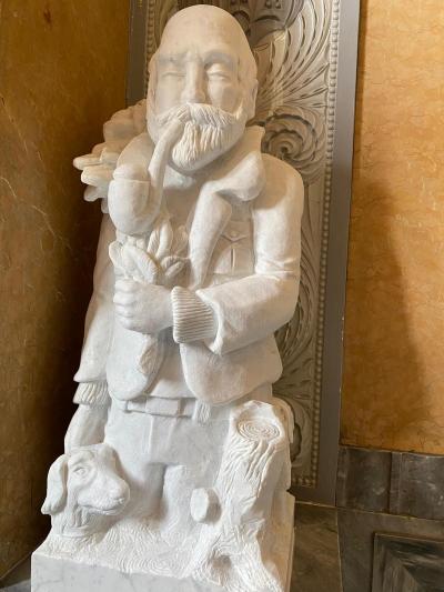 Eine der Statuen im Bundeshaus.