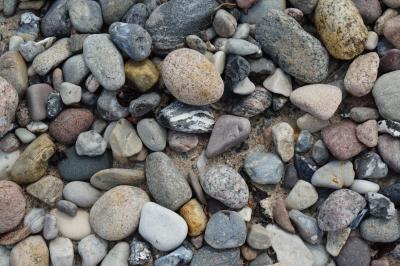 Steine am Paö Strand (Foto: Harning). Steine am Paö Strand (Foto: Harning).