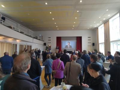 Im Gemeindehaus St. Michaelis lauschten die Anwesenden einem Grußwort von Hubertus Heil. Im Gemeindehaus St. Michaelis lauschten die Anwesenden einem Grußwort von Hubertus Heil.