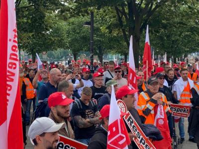 Respekt - Warnstreik-Demo in Hamburg (Foto: IG BAU).